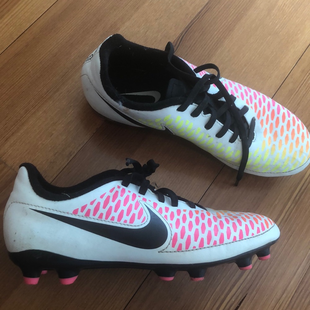 Soccer cleats